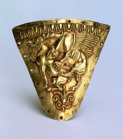 Rhyton (hornförmiges Ritualgefäß) mit einem Relief eines fabelhaften geflügelten Wesens, das eine Ziege angreift, griechisch-östlicher Stil, aus dem Bosporanischen Königreich, Mitte des 5. Jahrhunderts v. Chr. von Scythian